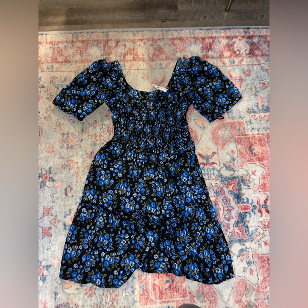 GAP NWT dress